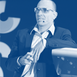 חתוך אורן מרצה חתוך אורן מרצה